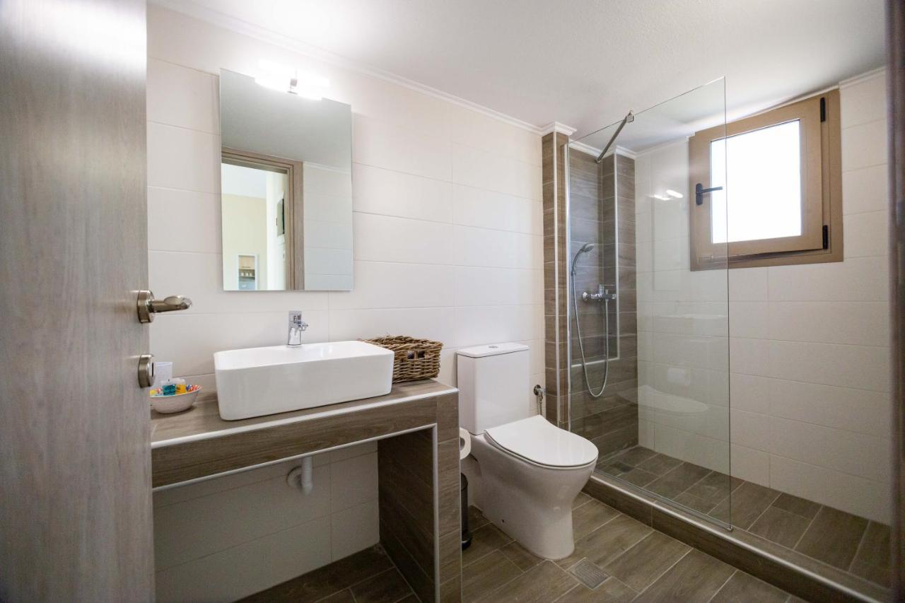 Varkes Suites 2 Неа-Муданья Экстерьер фото